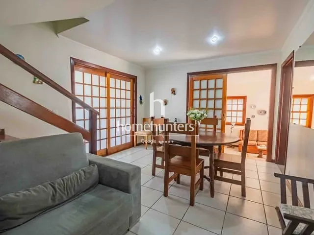 Casa com 270m² 4 quartos e 3 banheiros, à venda, no bairro Vila Faustina II em Valinhos