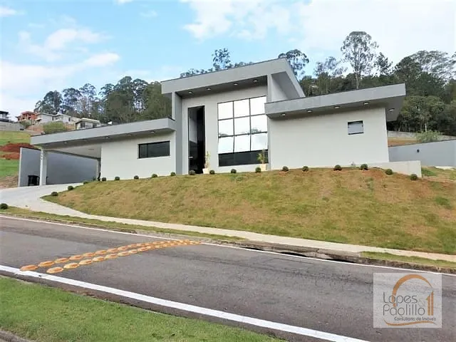 Casa com 639m² 3 quartos e 2 banheiros, à venda, no bairro Condominio Quintas da Boa Vista em Atibaia
