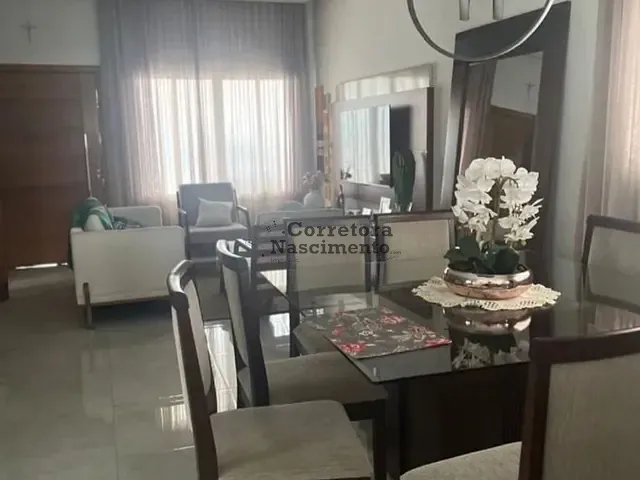 Casa com 250m² 3 quartos e 2 banheiros, à venda, no bairro Parque California em Jacareí