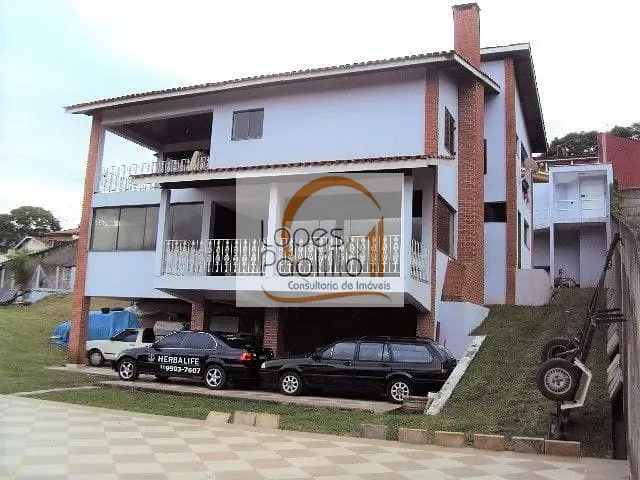 Casa com 500m² 3 quartos e 2 banheiros, à venda, no bairro Recreio Maristela em Atibaia