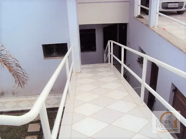 Casa com 500m² 3 quartos e 2 banheiros, à venda, no bairro Recreio Maristela em Atibaia