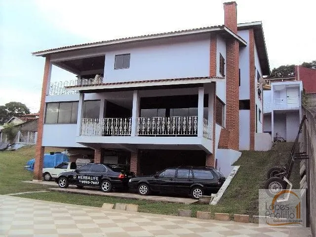 Casa com 500m² 3 quartos e 2 banheiros, à venda, no bairro Recreio Maristela em Atibaia