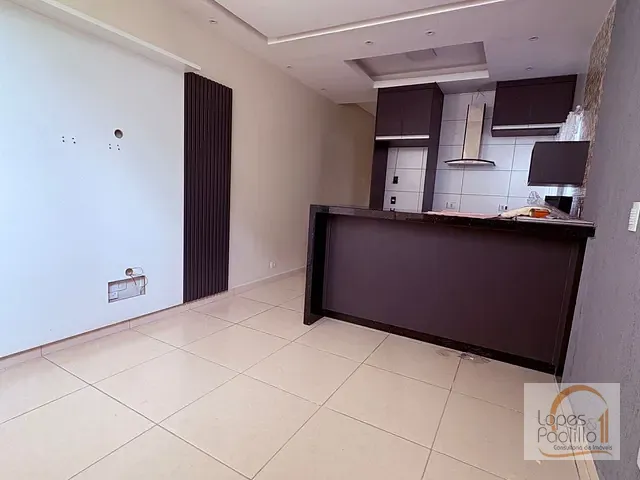 Casa com 190m² 2 quartos e 2 banheiros, à venda, no bairro Jardim Santo Antônio em Atibaia