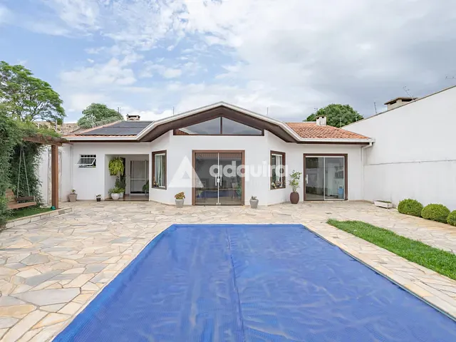 Casa com 675m² 3 quartos e 3 banheiros, à venda, no bairro Jardim Carvalho em Ponta Grossa