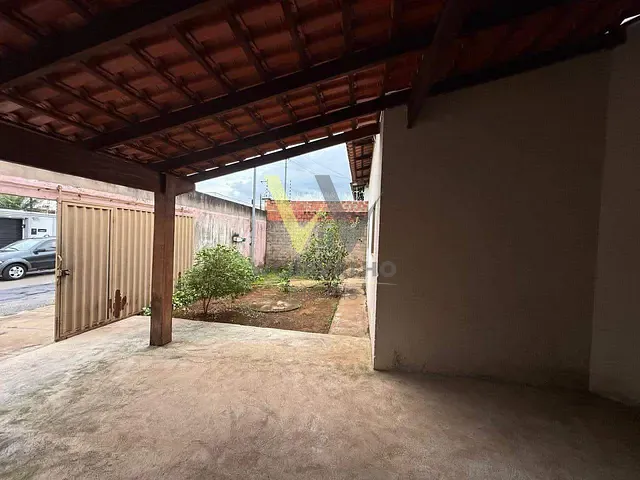 Casa com 300m² 2 quartos e 2 banheiros, à venda, no bairro Parque dos Pirineus em Anápolis