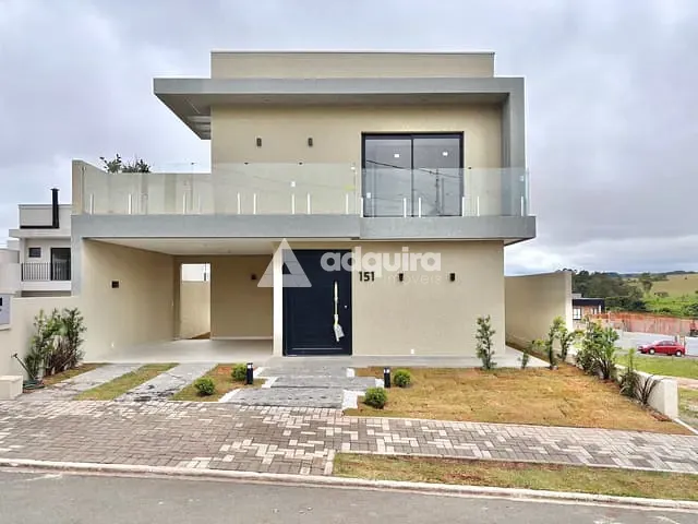 Casa com 200m² 3 quartos e 3 banheiros, à venda, no bairro Jardim Carvalho em Ponta Grossa