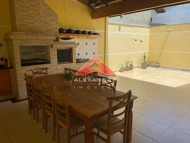 Casa com 250m² 3 quartos e 3 banheiros, à venda, no bairro Cidade Vista Verde em São José dos Campos