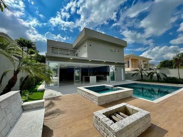 Casa com 685m² 4 quartos e 6 banheiros, à venda, no bairro Alphaville em Campinas