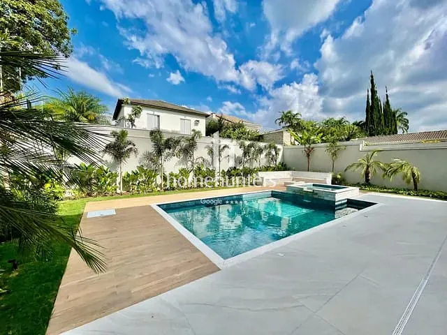Casa com 685m² 4 quartos e 6 banheiros, à venda, no bairro Alphaville em Campinas