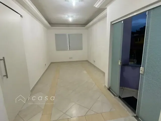 Casa com 300m² 9 quartos e 5 banheiros, à venda, no bairro Parque Industrial em São José dos Campos