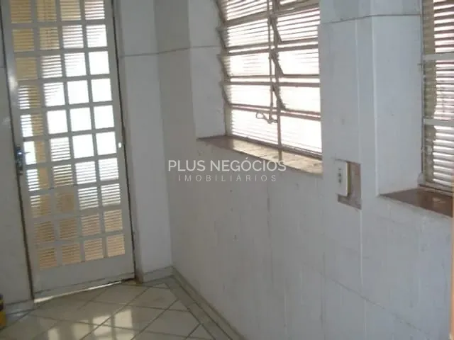 Casa com 300m² 2 quartos e 2 banheiros, à venda, no bairro Centro em Votorantim