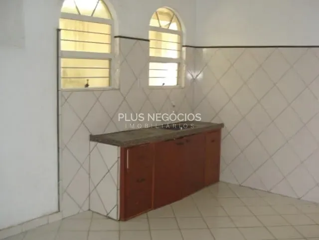 Casa, 2 quartos, 300 m² - Foto 1