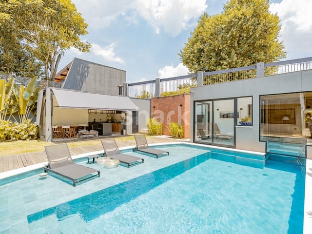 Casa com 578m² 4 quartos e 6 banheiros, à venda ou para alugar, no bairro Alto de Pinheiros em São Paulo