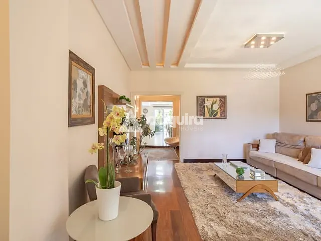 Casa com 1155m² 4 quartos e 6 banheiros, à venda, no bairro Orfãs em Ponta Grossa