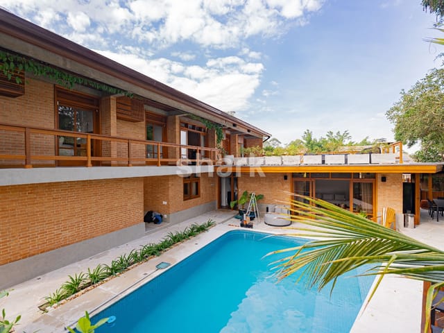 Casa com 557m² 4 quartos e 6 banheiros, à venda, no bairro Alphaville em Santana de Parnaíba