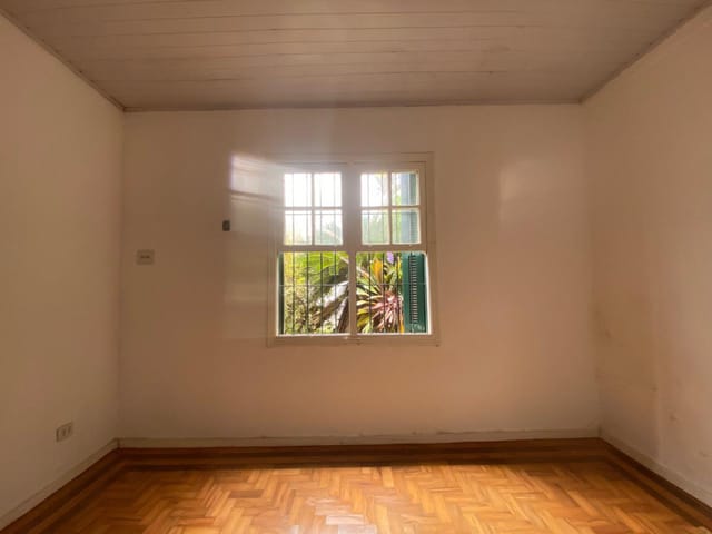 Foto do Casa - Casa tipo para venda em Cambuci com 2 quartos, 171m² | Lares e Andares Imóveis