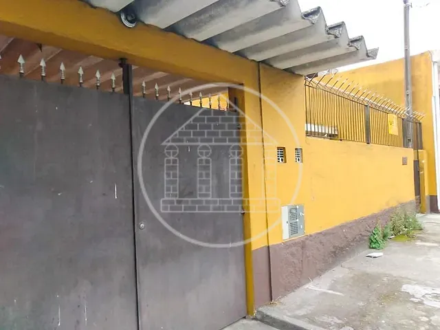 Casa com 250m², à venda, no bairro Jardim Ana Lúcia em São Paulo
