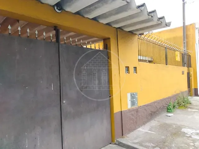 Casa com 250m², à venda, no bairro Jardim Ana Lúcia em São Paulo