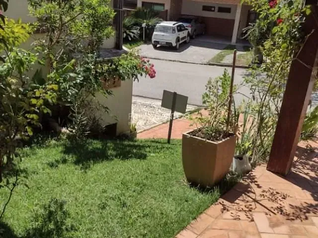 Casa com 298m² 3 quartos e 2 banheiros, à venda, no bairro Condomínio Granja Olga I em Sorocaba