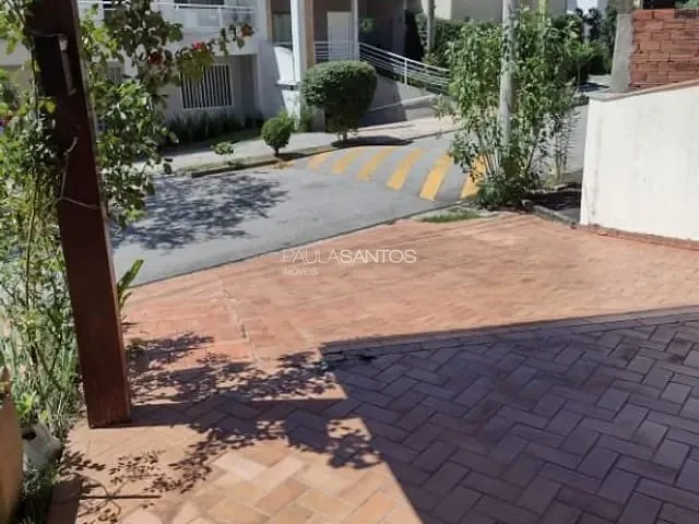Casa com 298m² 3 quartos e 2 banheiros, à venda, no bairro Condomínio Granja Olga I em Sorocaba