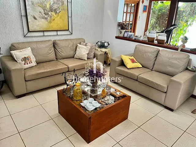 Casa com 650m² 4 quartos e 4 banheiros, à venda, no bairro Parque da Hípica em Campinas