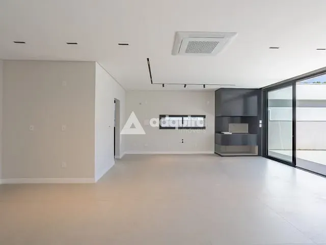 Casa com 394m² 3 quartos e 5 banheiros, à venda, no bairro Colônia Dona Luíza em Ponta Grossa