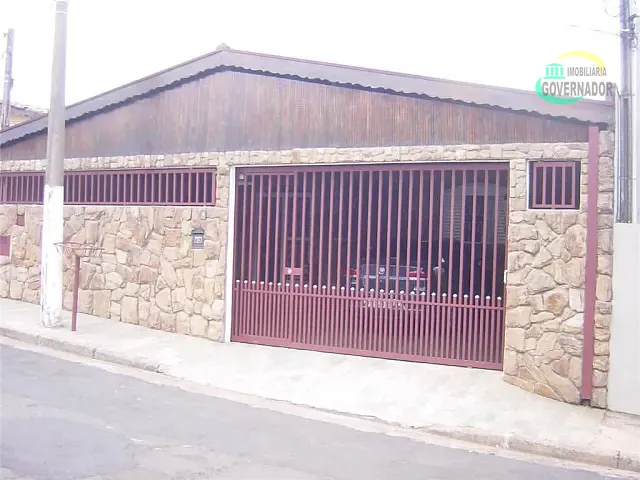 Casa com 250m² 3 quartos e 2 banheiros, à venda, no bairro Jardim García em Campinas