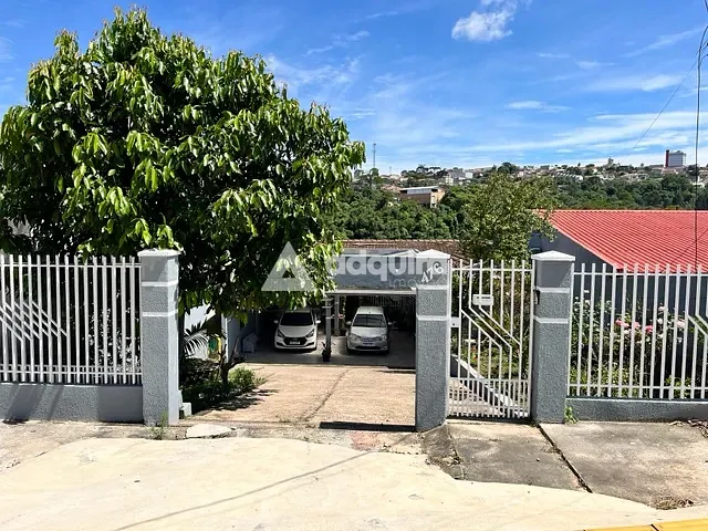 Casa 6 quartos e 3 banheiros, à venda, no bairro Ronda em Ponta Grossa
