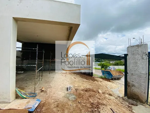 Casa com 384m² 3 quartos e 2 banheiros, à venda, no bairro Serras de Atibaia I em Atibaia