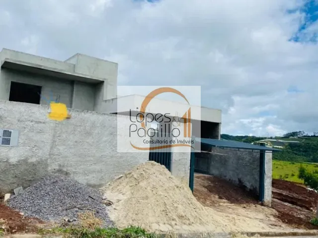 Casa com 384m² 3 quartos e 2 banheiros, à venda, no bairro Serras de Atibaia I em Atibaia