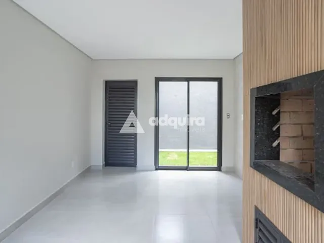 Casa 3 quartos e 2 banheiros, à venda, no bairro Contorno em Ponta Grossa
