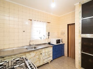 Foto do Casa-Casa tipo para venda em Vila Zat com 2 quartos, sendo 1 suíte, 185m²