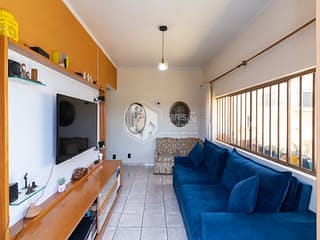 Foto do Casa-Casa tipo para venda em Vila Zat com 2 quartos, sendo 1 suíte, 185m²