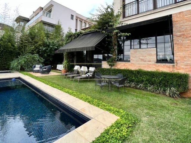 Casa com 900m² 4 quartos e 9 banheiros, à venda, no bairro Tamboré em Santana de Parnaíba