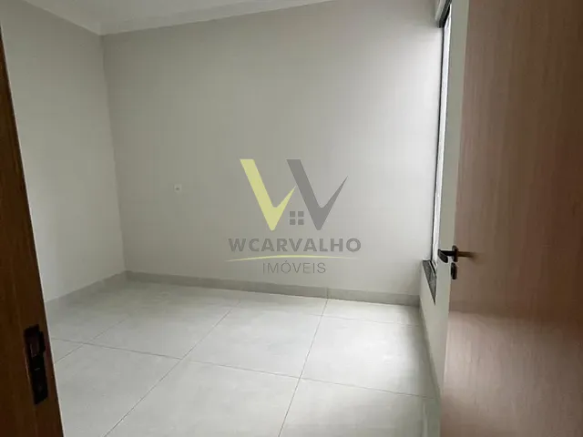 Casa com 150m² 3 quartos e 2 banheiros, à venda, no bairro Adriana Parque em Anápolis
