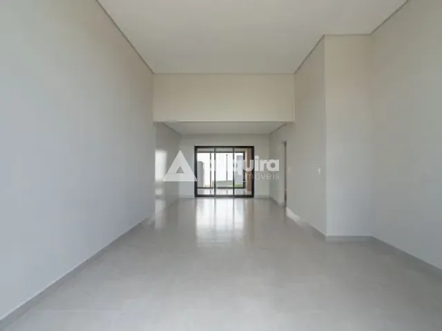 Casa 3 quartos e 2 banheiros, à venda, no bairro Contorno em Ponta Grossa