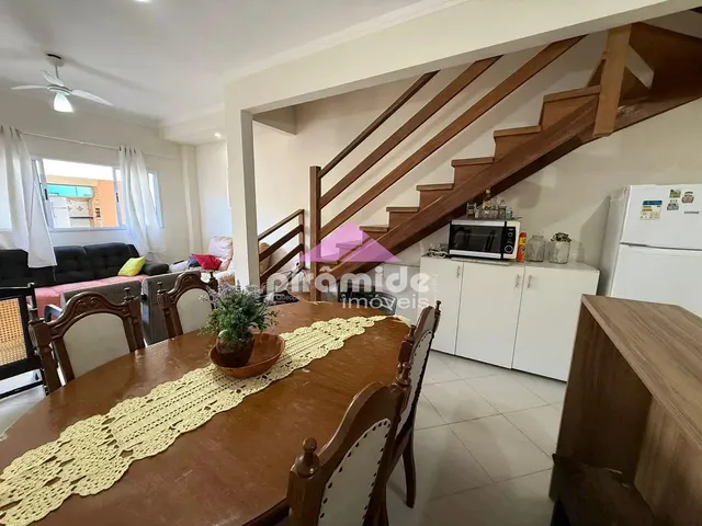 Casa com 10m² 2 quartos e 3 banheiros, à venda, no bairro Balneário Gardem Mar em Caraguatatuba