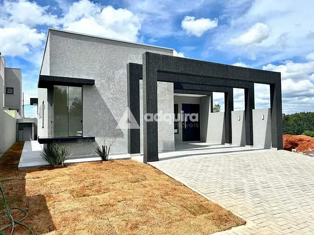 Casa com 200m² 3 quartos e 2 banheiros, à venda, no bairro Contorno em Ponta Grossa