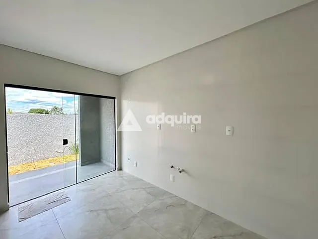 Casa com 200m² 3 quartos e 2 banheiros, à venda, no bairro Contorno em Ponta Grossa
