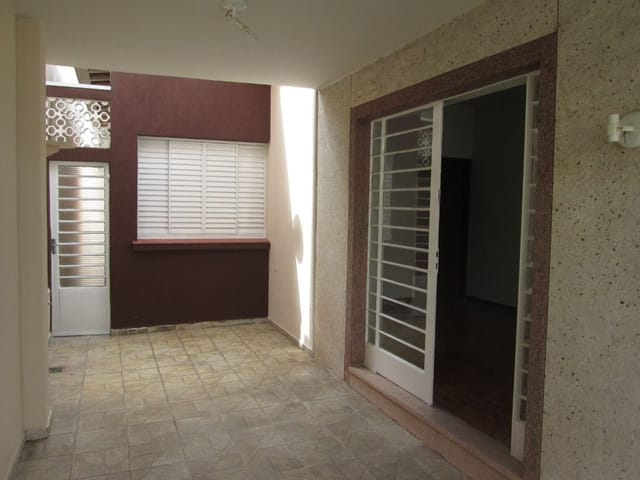Foto do Casa - Casa com 2 dormitórios para alugar, 134 m² por R$ 2.000,87 - Vila Santana - Sorocaba/SP | Ary Proenca Negócios Imobiliários Ltda