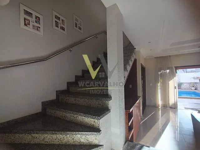 Casa com 300m² 4 quartos e 4 banheiros, à venda, no bairro Santa Izabel em Anápolis