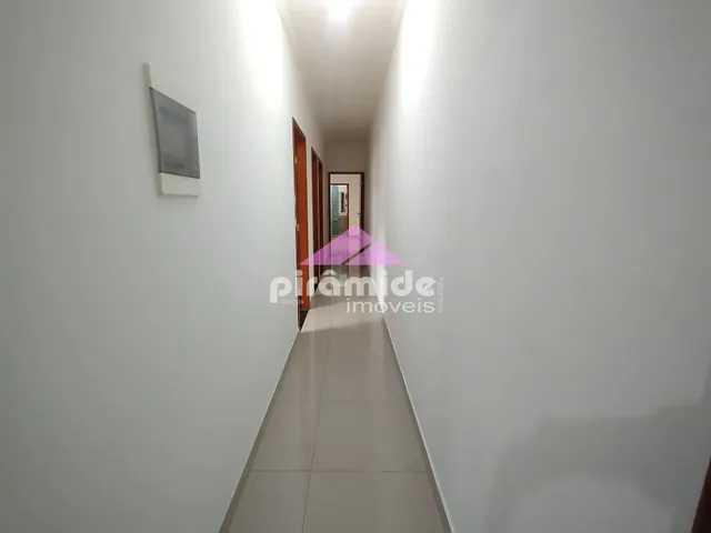 Casa com 10m² 3 quartos e 2 banheiros, à venda, no bairro Parque Industrial em São José Dos Campos