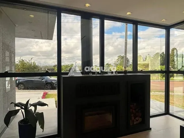 Casa com 501m² 4 quartos e 6 banheiros, à venda, no bairro Jardim Carvalho em Ponta Grossa