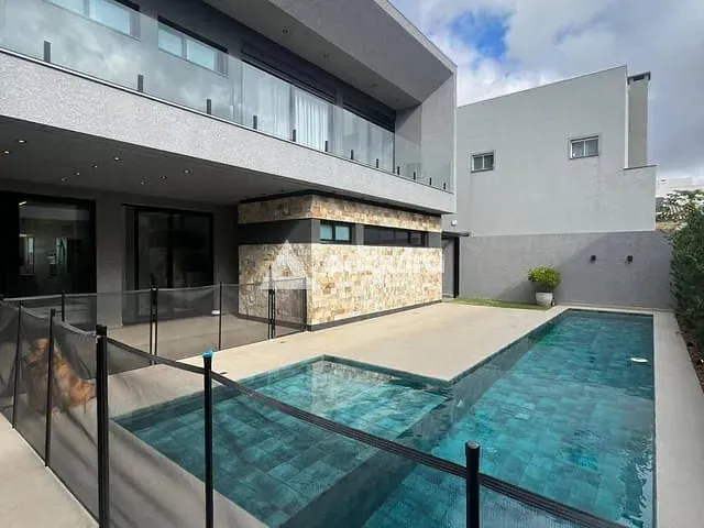 Casa com 501m² 4 quartos e 6 banheiros, à venda, no bairro Jardim Carvalho em Ponta Grossa