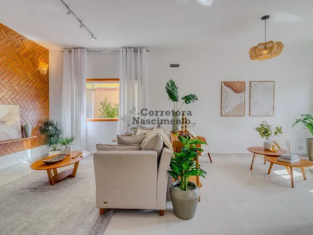 Casa com 390m², à venda, no bairro Jardim Santa Maria em Jacareí