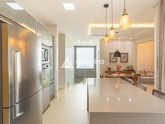 Casa com 313m² 4 quartos e 4 banheiros, à venda, no bairro Jardim Carvalho em Ponta Grossa