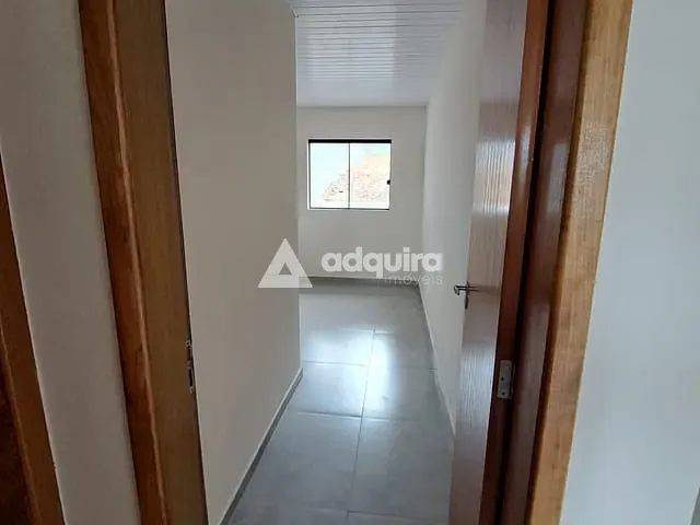 Casa com 175m² 2 quartos e 1 banheiro, à venda, no bairro Contorno em Ponta Grossa