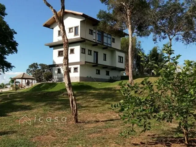 Casa com 36000m² 3 quartos e 5 banheiros, à venda, no bairro Rio Claro em Paraibuna