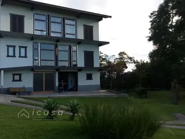 Casa com 36000m² 3 quartos e 5 banheiros, à venda, no bairro Rio Claro em Paraibuna