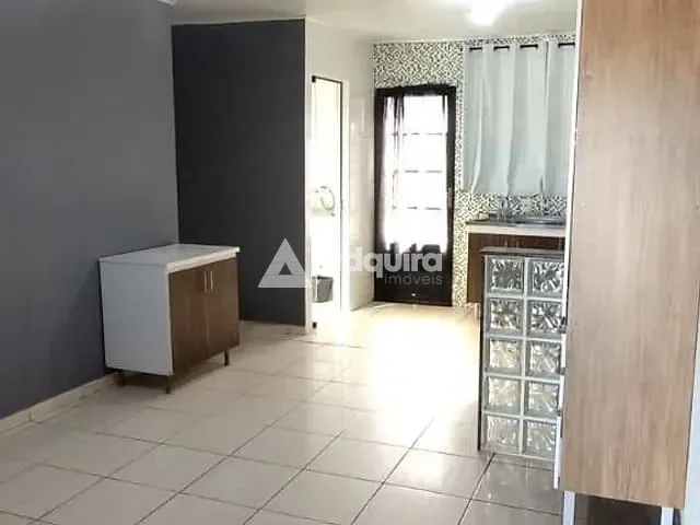 Casa com 516m² 3 quartos e 2 banheiros, à venda, no bairro Uvaranas em Ponta Grossa
